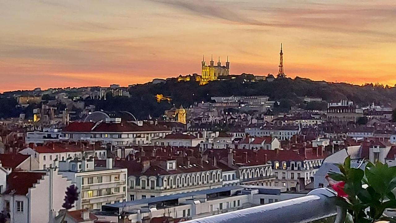 Plein Sud Terrasse Climatisation Garage Netflix Daire Lyon Dış mekan fotoğraf