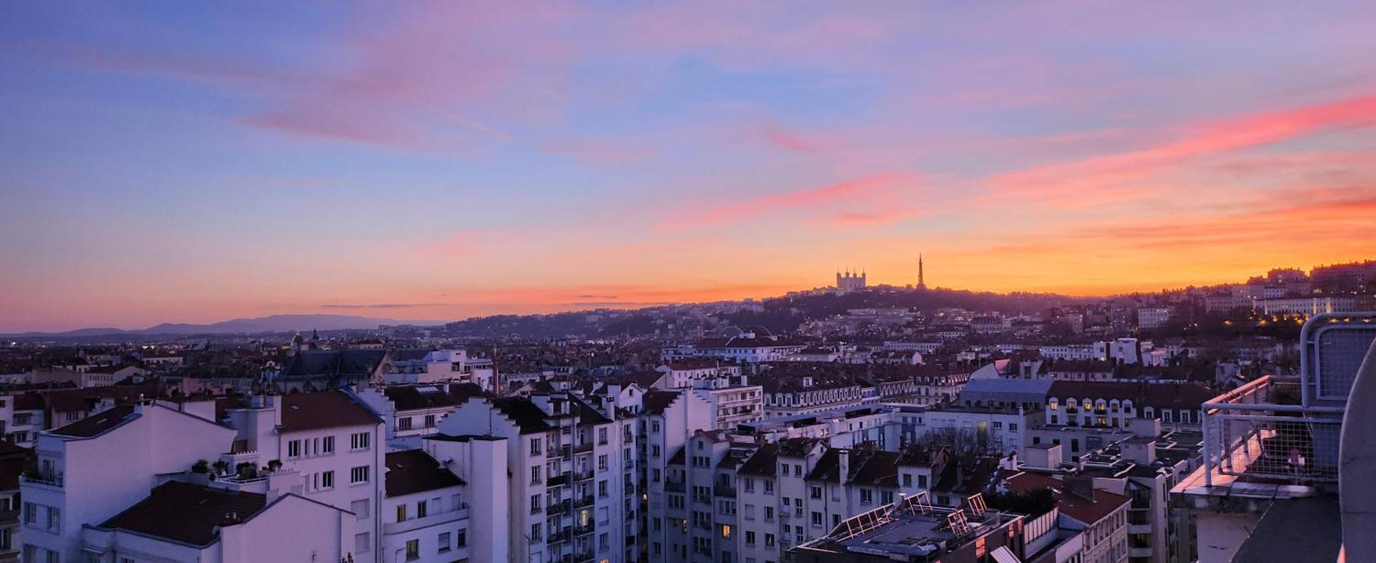Plein Sud Terrasse Climatisation Garage Netflix Daire Lyon Dış mekan fotoğraf