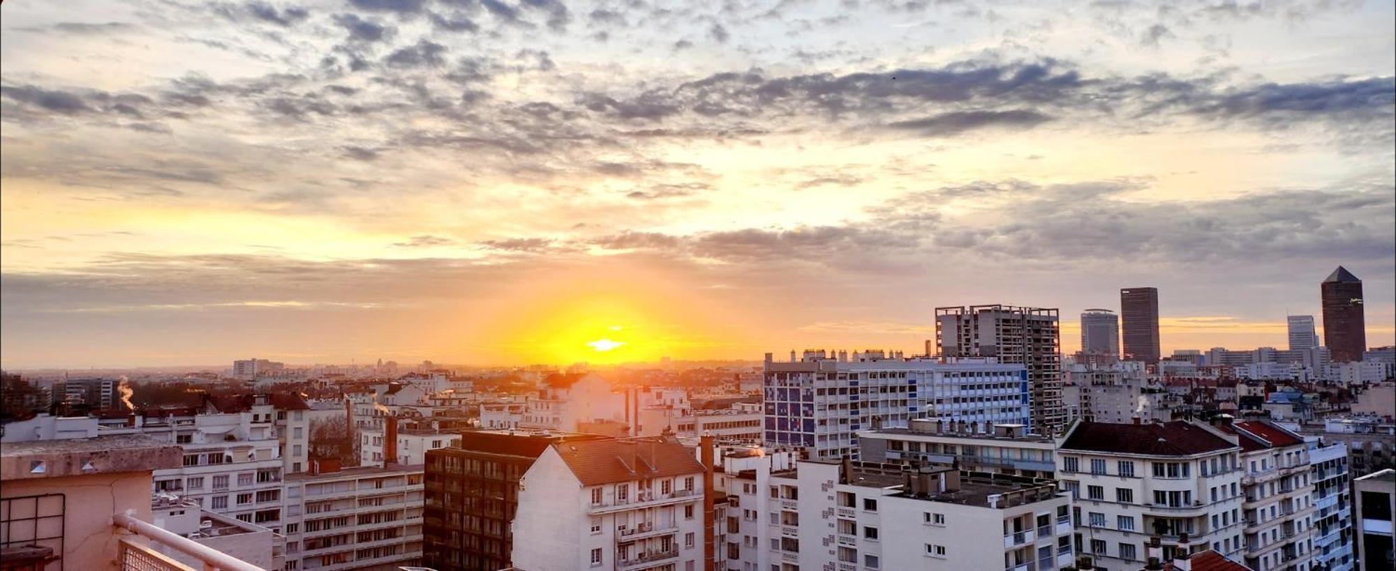 Plein Sud Terrasse Climatisation Garage Netflix Daire Lyon Dış mekan fotoğraf